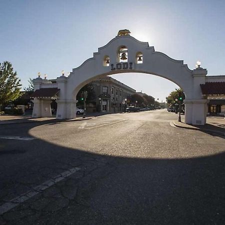 Bordeaux Inn Lodi Dış mekan fotoğraf